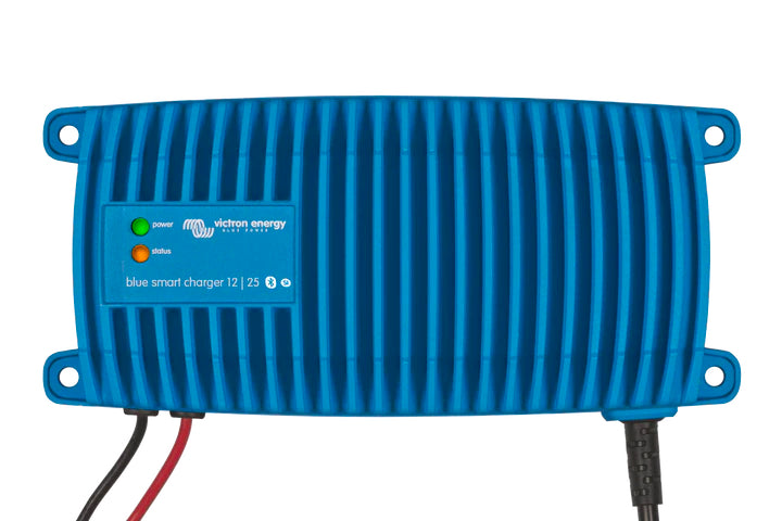 Charger Blue Smart IP22 12/25(1) 230V CEE 7/7 BPC122547006