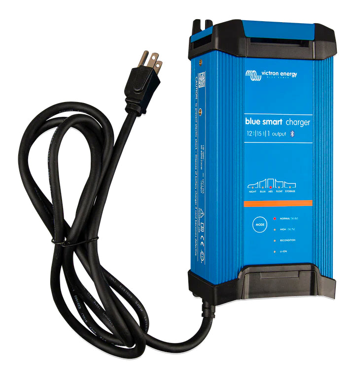 Chargeur Victron Energy Blue Smart IP22 24/12(1) 120V NEMA5-15 BPC241245102