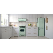 Hotte Unique Classic Retro 24 po vert menthe installee en cuisine