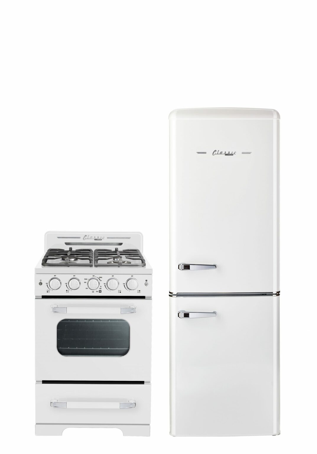 Cuisiniere Unique Classic Retro 24 po blanche installee en cuisine